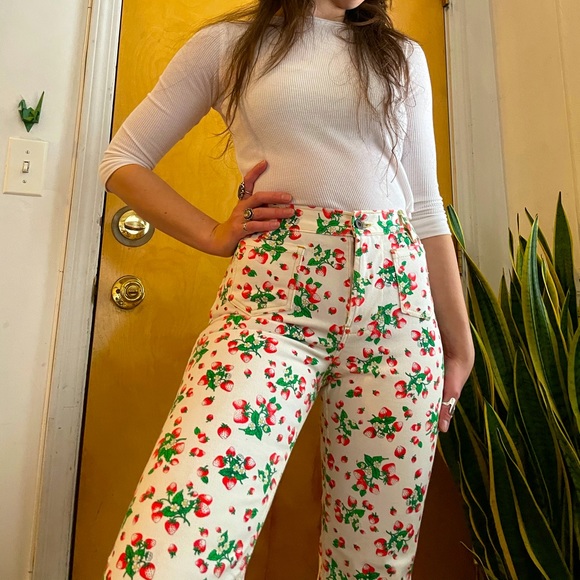SOLD Solstice Intimates Strawberry Print Vtg Style Jean - Picture 2 of 7